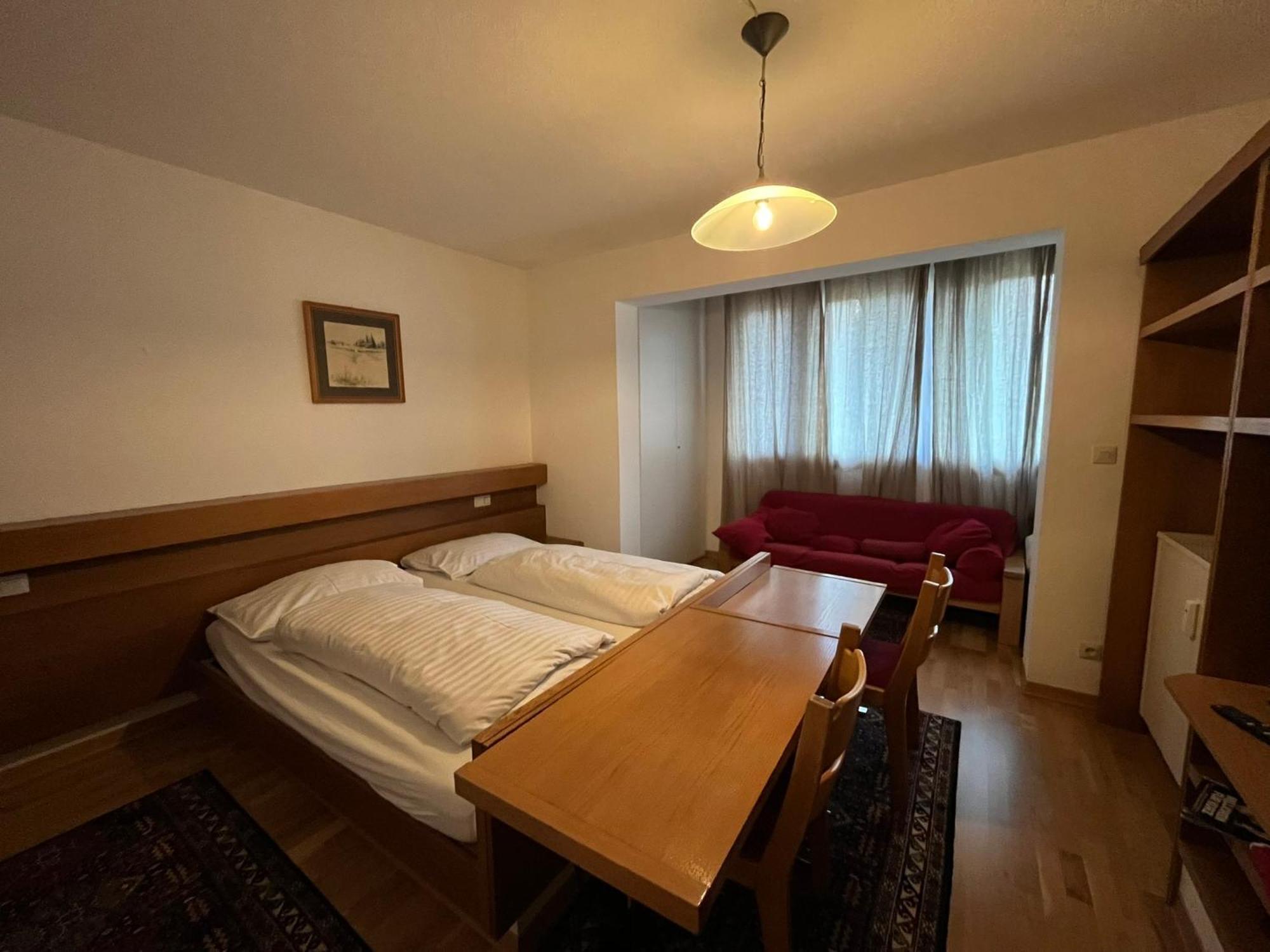 Haus Schuschnig Apartamento Bad Kleinkirchheim Exterior foto
