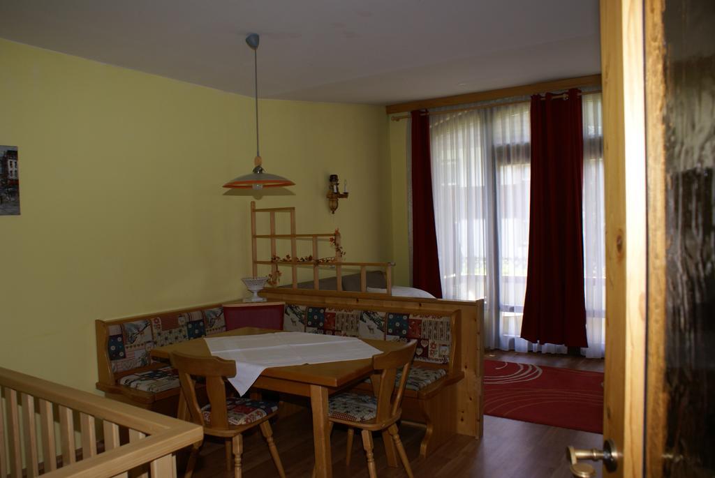 Haus Schuschnig Apartamento Bad Kleinkirchheim Quarto foto